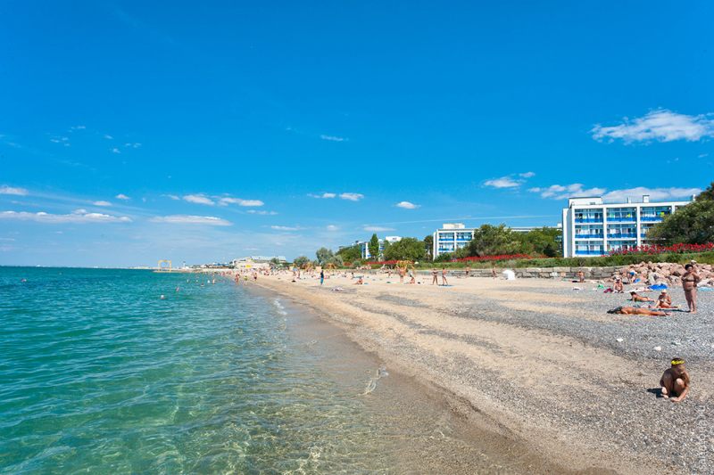 Отдых в Крыму в Саках у моря