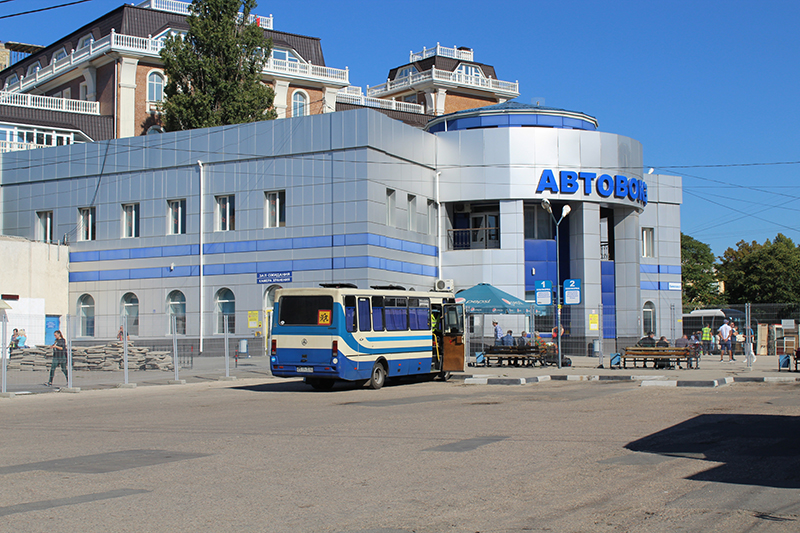 Сайт автовокзала симферополя. Центральная автостанция Симферополь. Киевская 4 Симферополь автовокзал. Симферополь Центральный автовокзал платформа. Автовокзал Центральный Симферополь 80е.